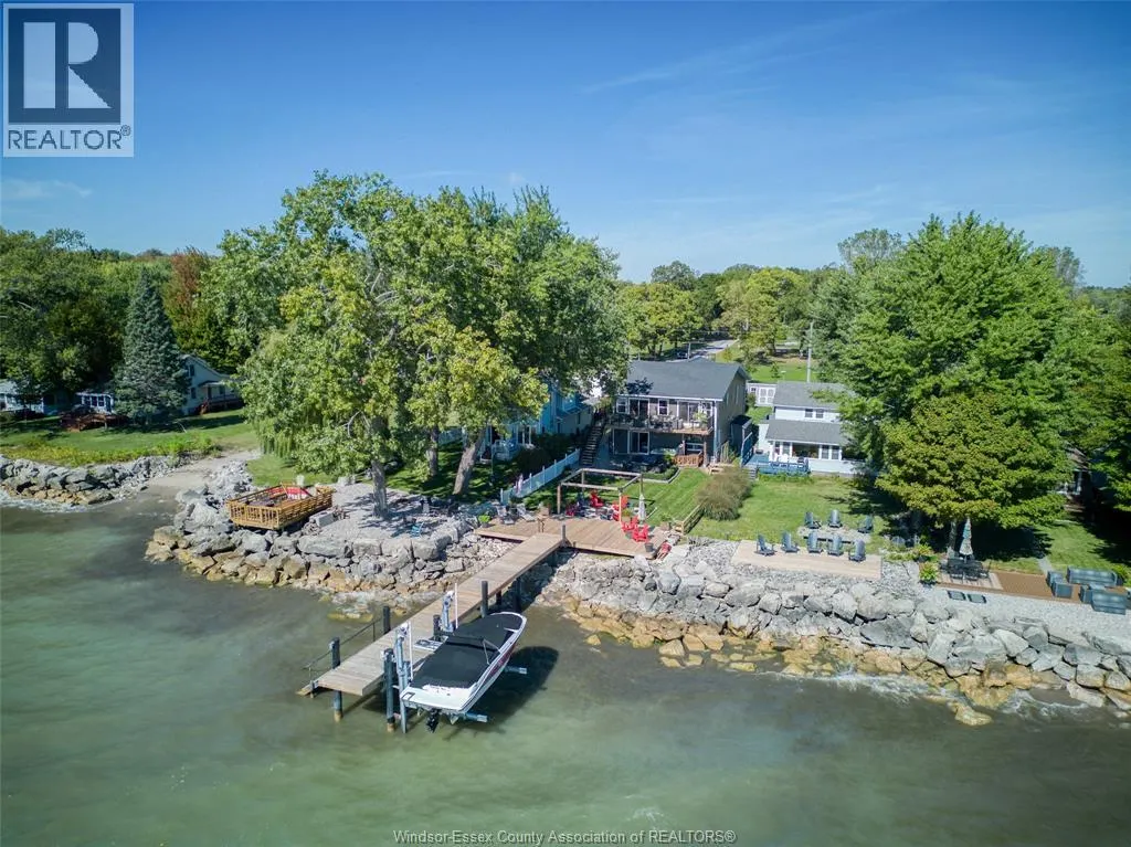 165 LAKESIDE DRIVE