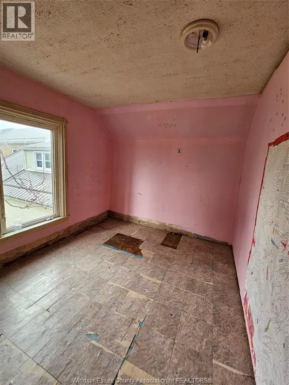 119 CHESTNUT STREET West