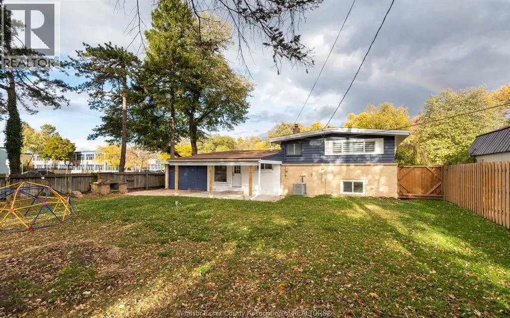 3401 CHARLEVOIX AVENUE