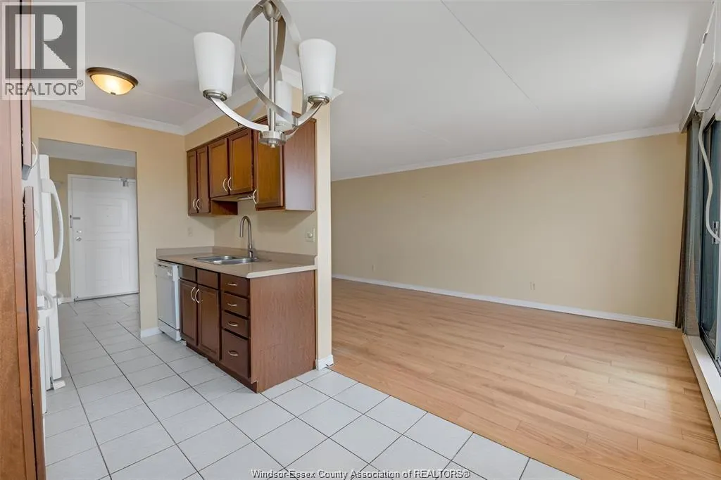 150 Park STREET West Unit# 1516