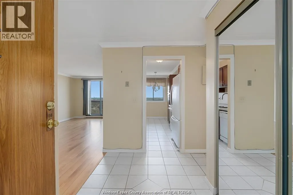 150 Park STREET West Unit# 1516