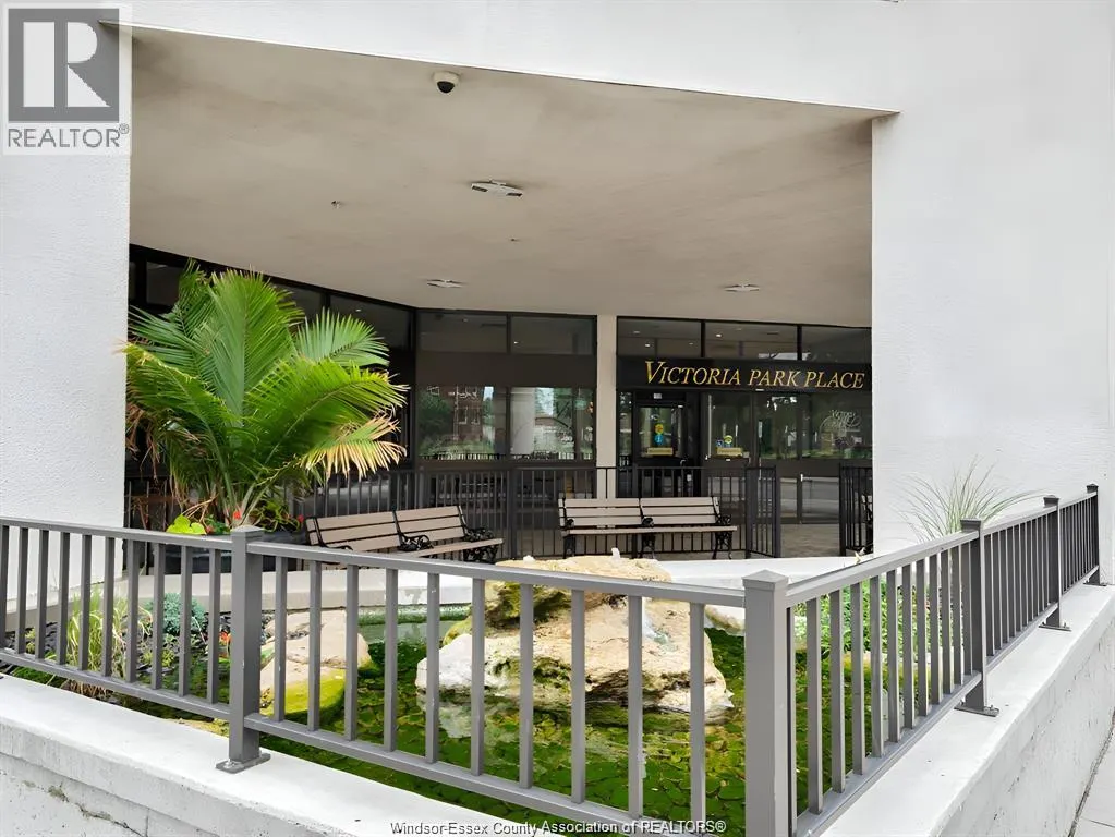 150 Park STREET West Unit# 1516