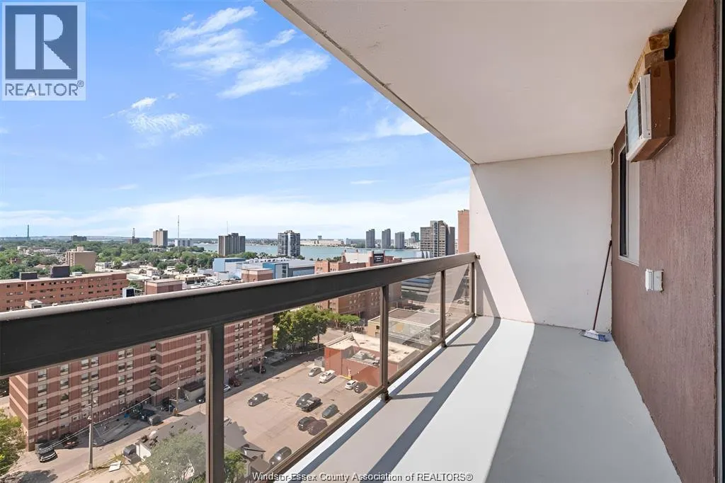 150 Park STREET West Unit# 1516