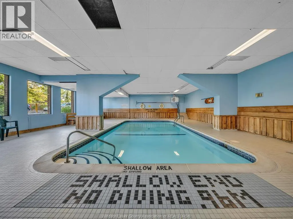 3936 WYANDOTTE East Unit# 906