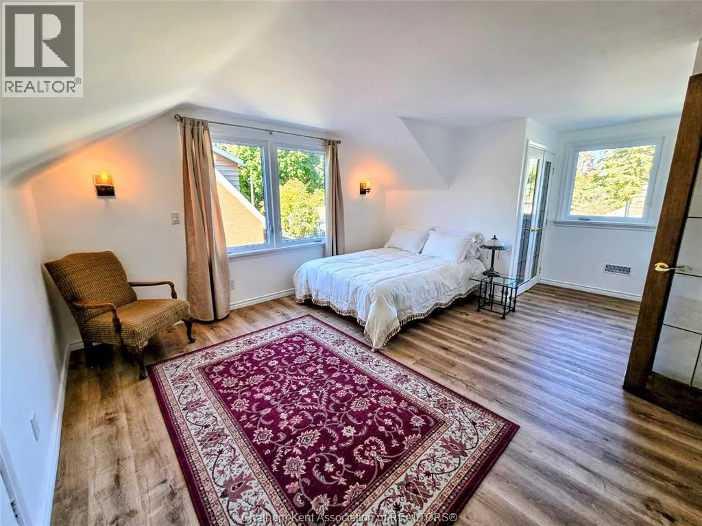 229 Elizabeth STREET