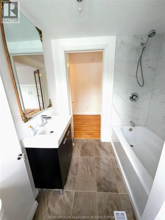 229 Elizabeth STREET