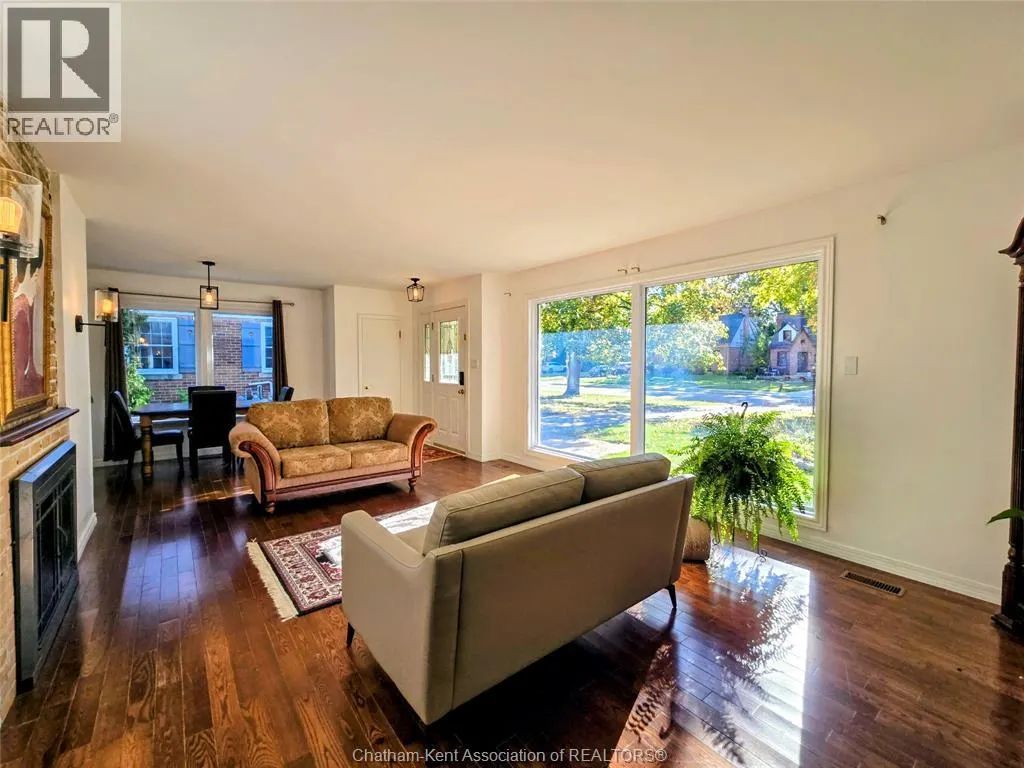 229 Elizabeth STREET