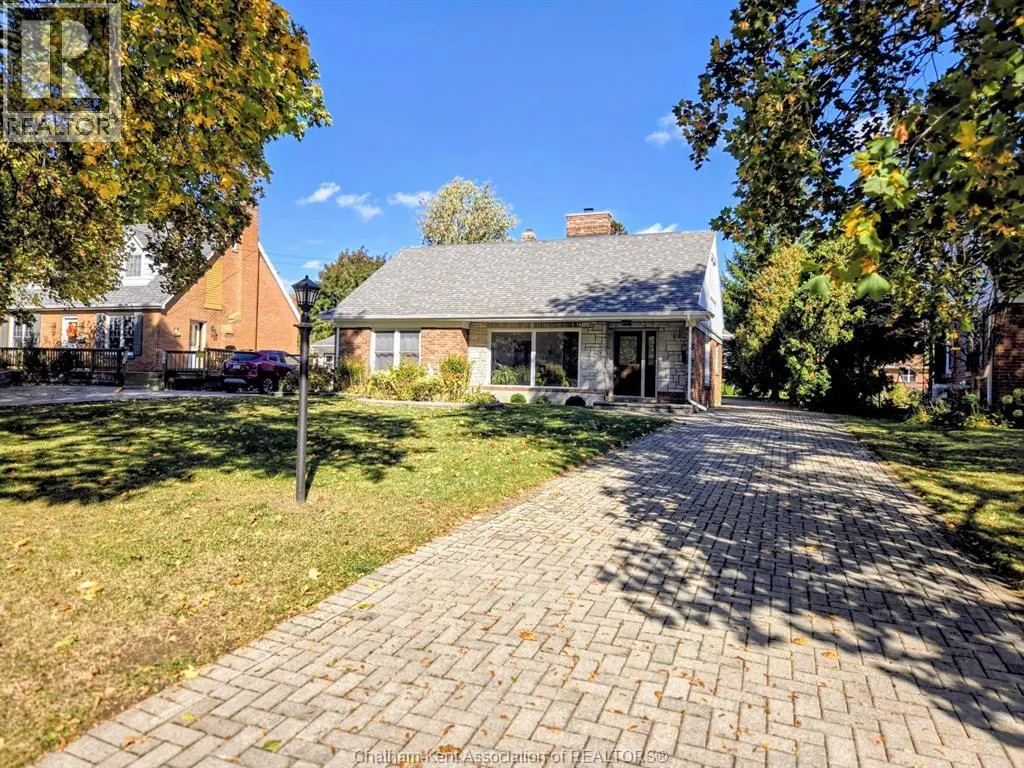 229 Elizabeth STREET