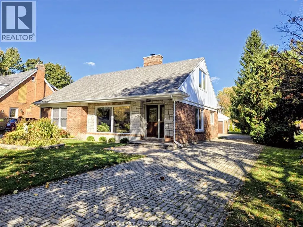 229 Elizabeth STREET