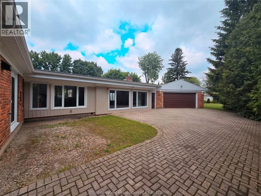 229 Elizabeth STREET