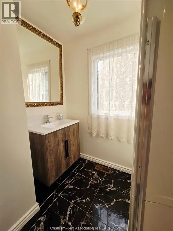 229 Elizabeth STREET