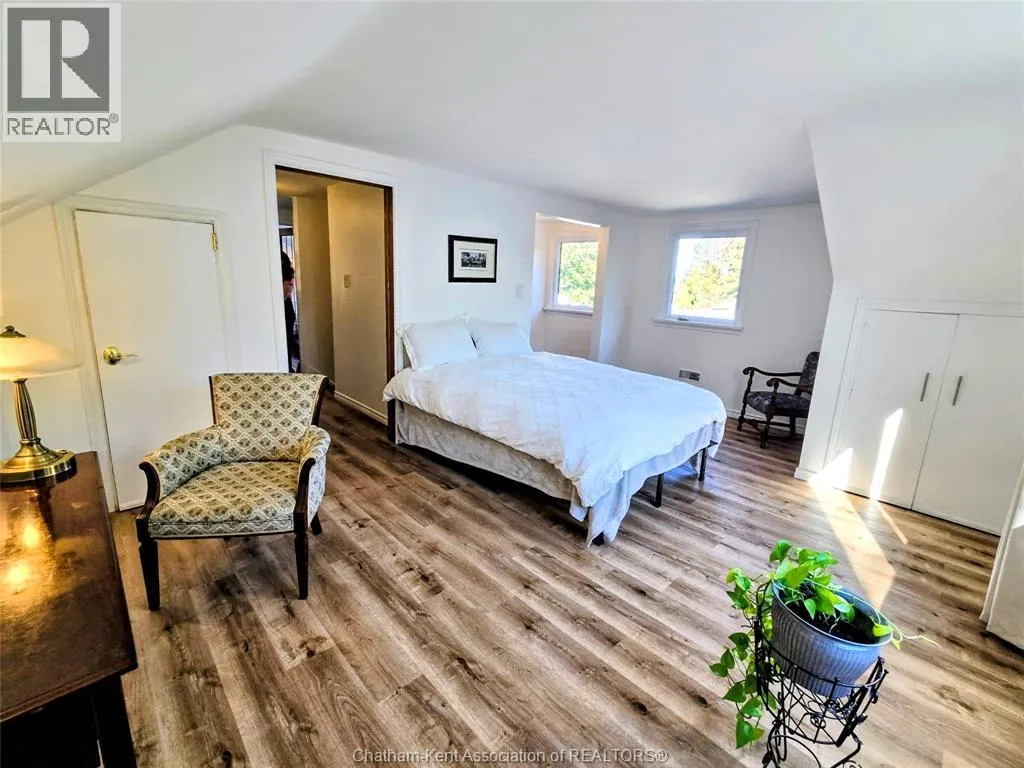 229 Elizabeth STREET