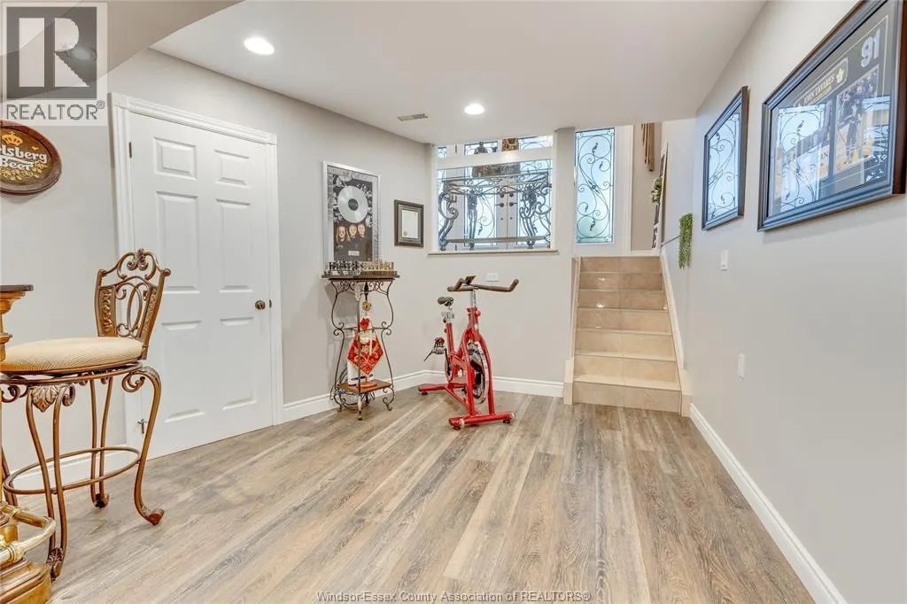 4250 Canberra AVENUE