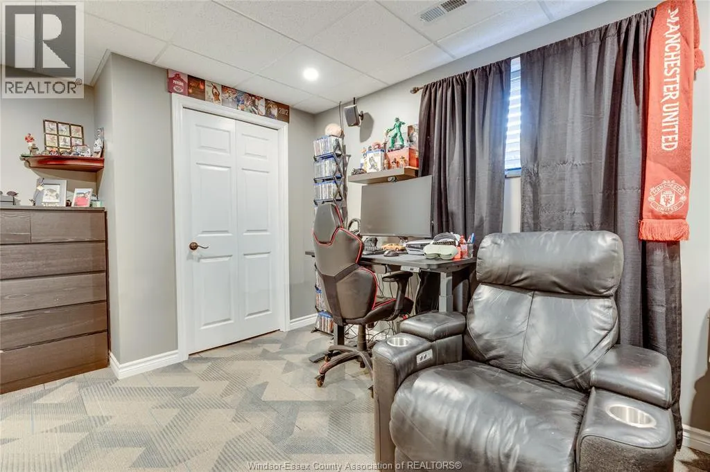 4250 Canberra AVENUE