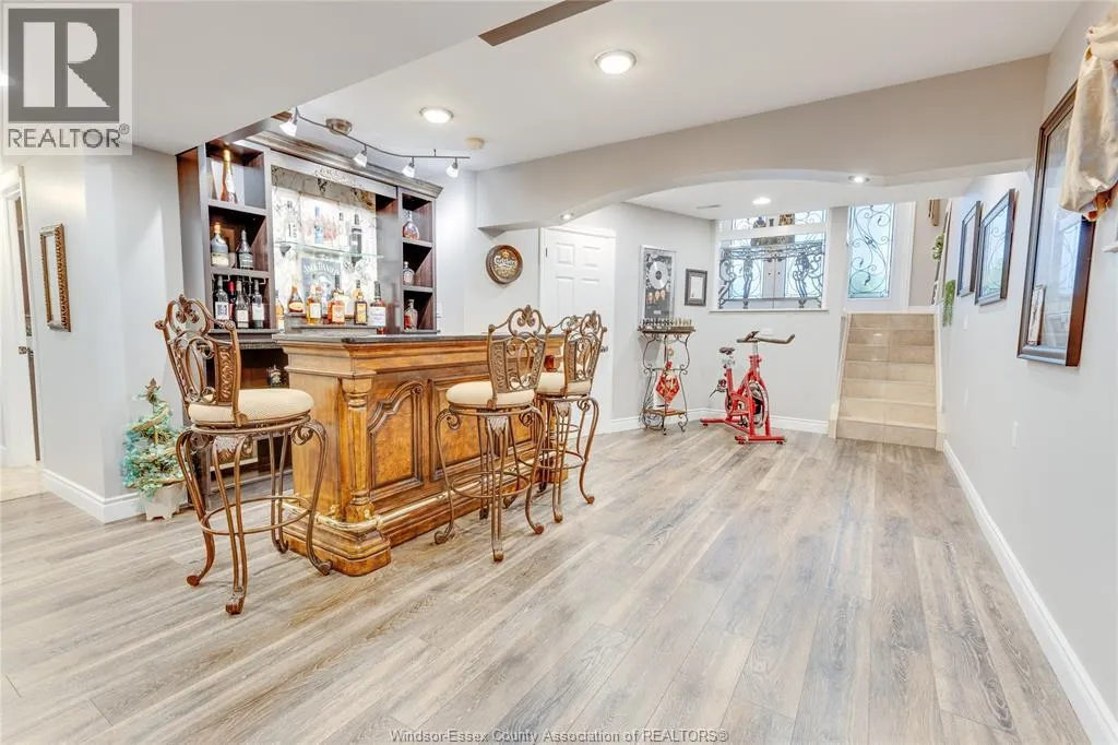 4250 Canberra AVENUE