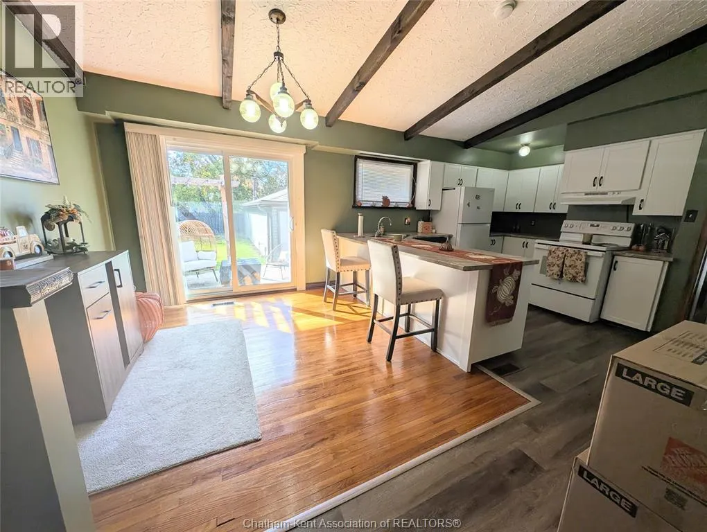 112 Churchill STREET