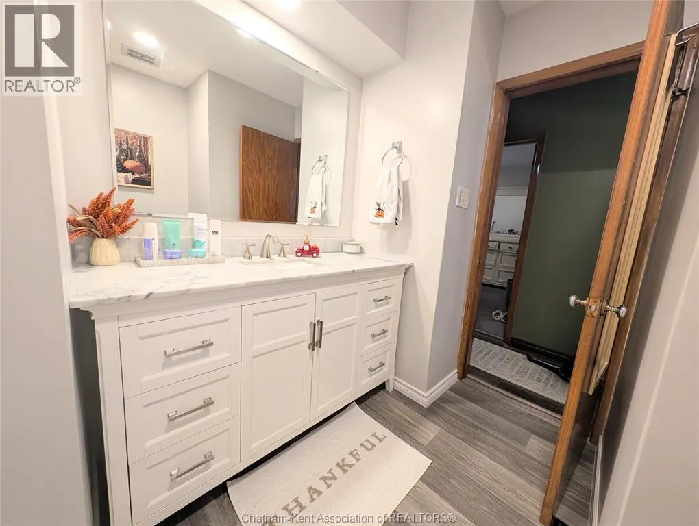 112 Churchill STREET