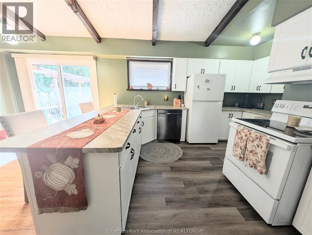 112 Churchill STREET