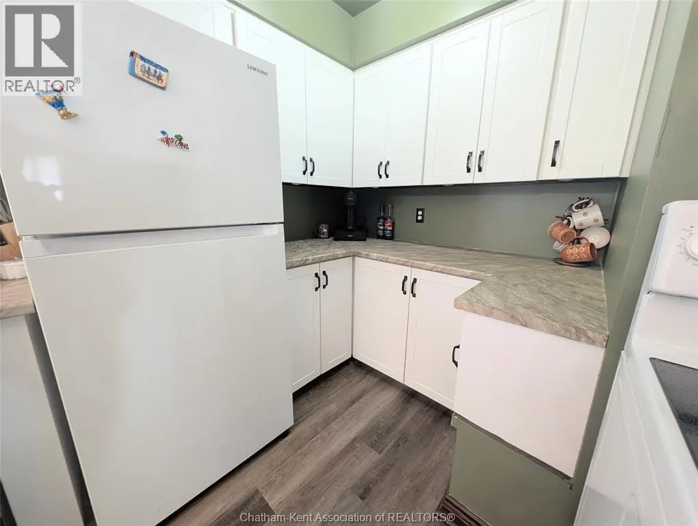 112 Churchill STREET