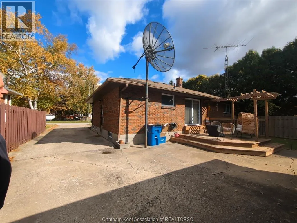 112 Churchill STREET