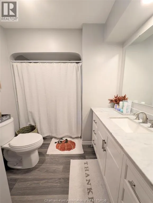 112 Churchill STREET