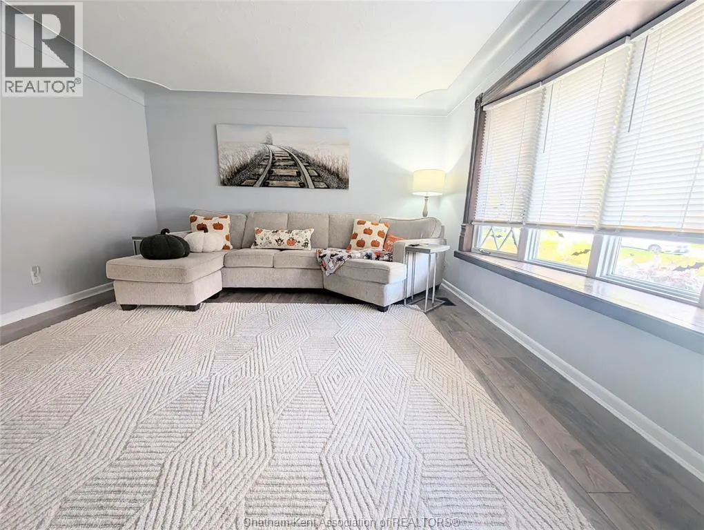 112 Churchill STREET