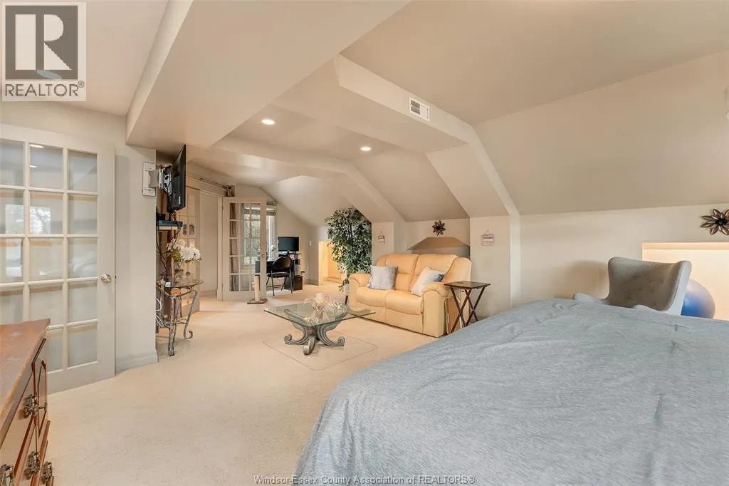 2925 ALEXANDRA AVENUE