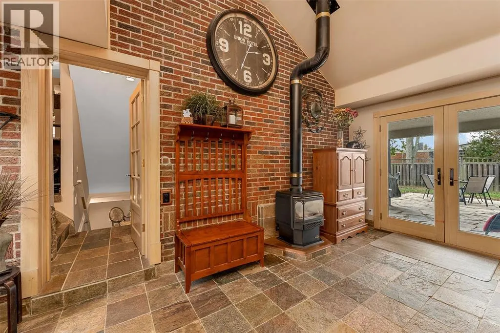 2925 ALEXANDRA AVENUE