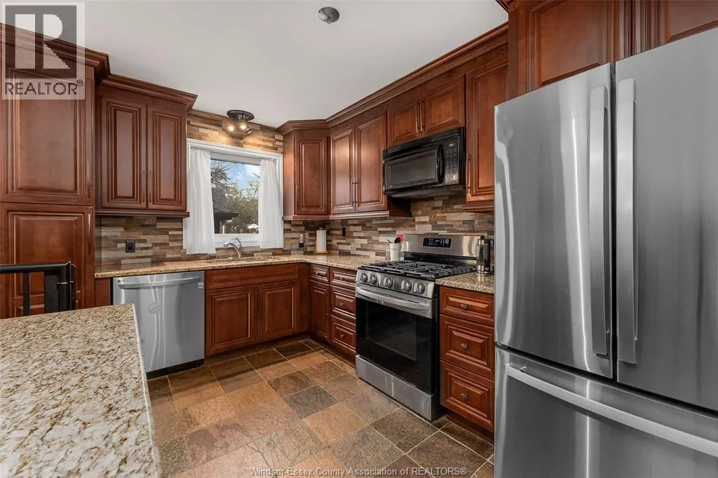 2925 ALEXANDRA AVENUE