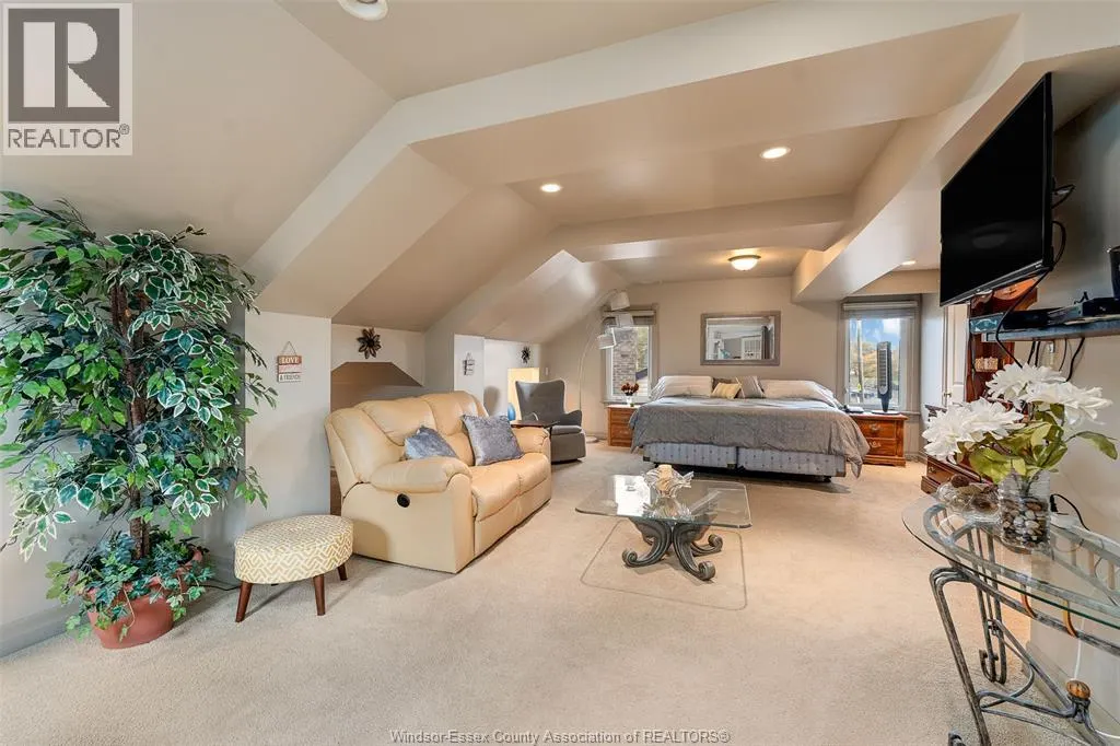 2925 ALEXANDRA AVENUE