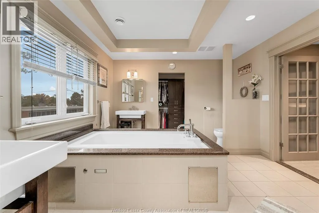 2925 ALEXANDRA AVENUE