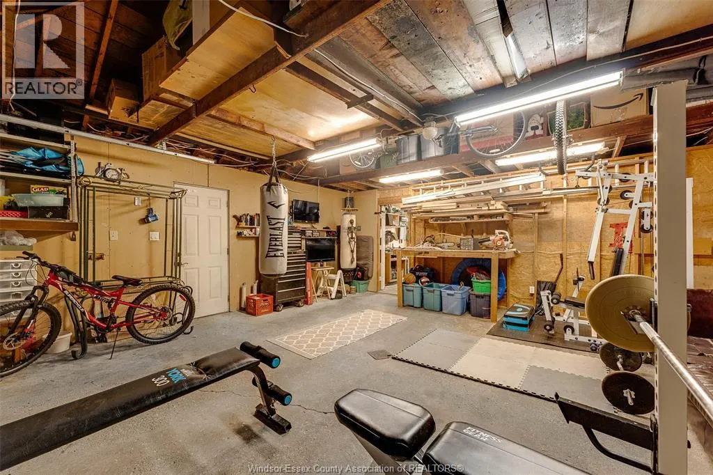 2925 ALEXANDRA AVENUE