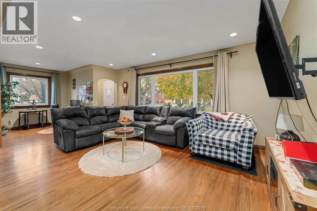 2925 ALEXANDRA AVENUE