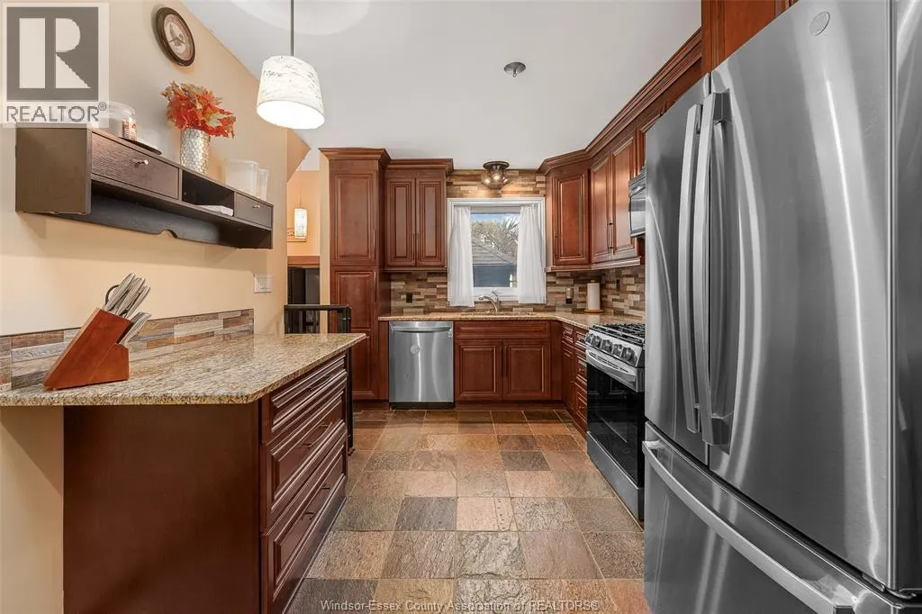 2925 ALEXANDRA AVENUE