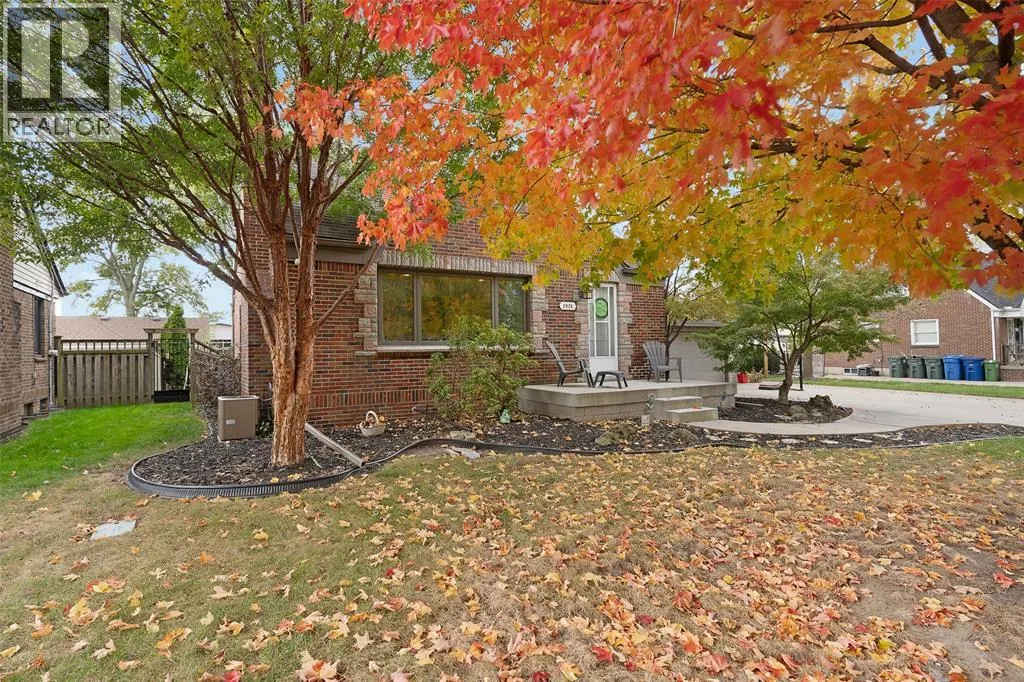 2925 ALEXANDRA AVENUE