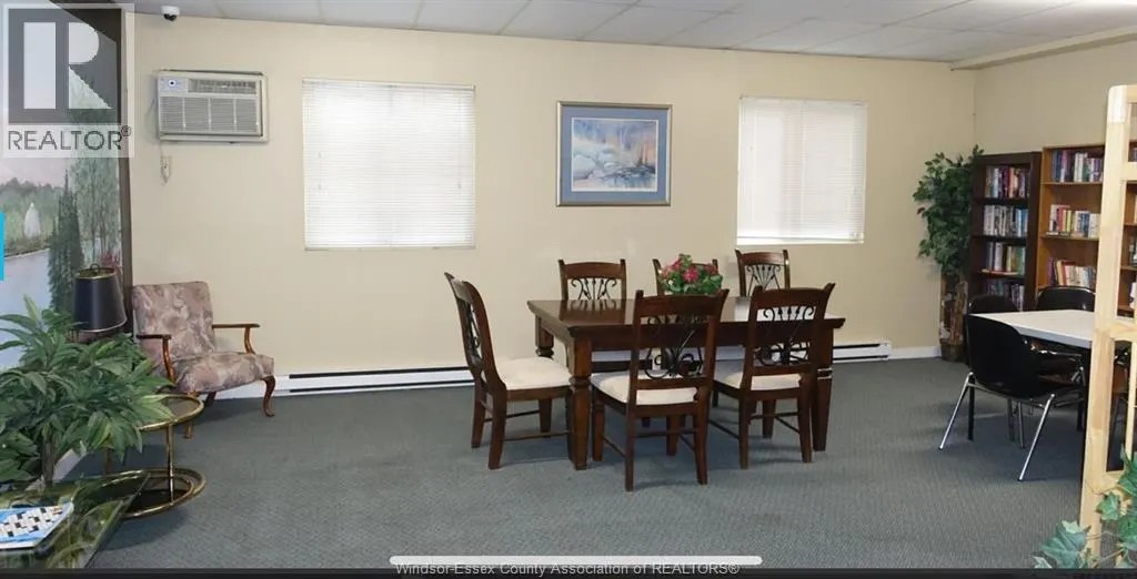 3936 WYANDOTTE STREET East Unit# 710