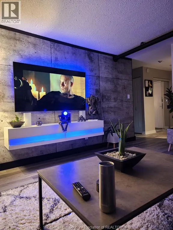 3936 WYANDOTTE STREET East Unit# 710