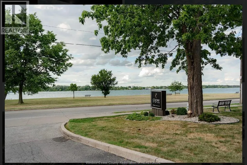 3936 WYANDOTTE STREET East Unit# 710