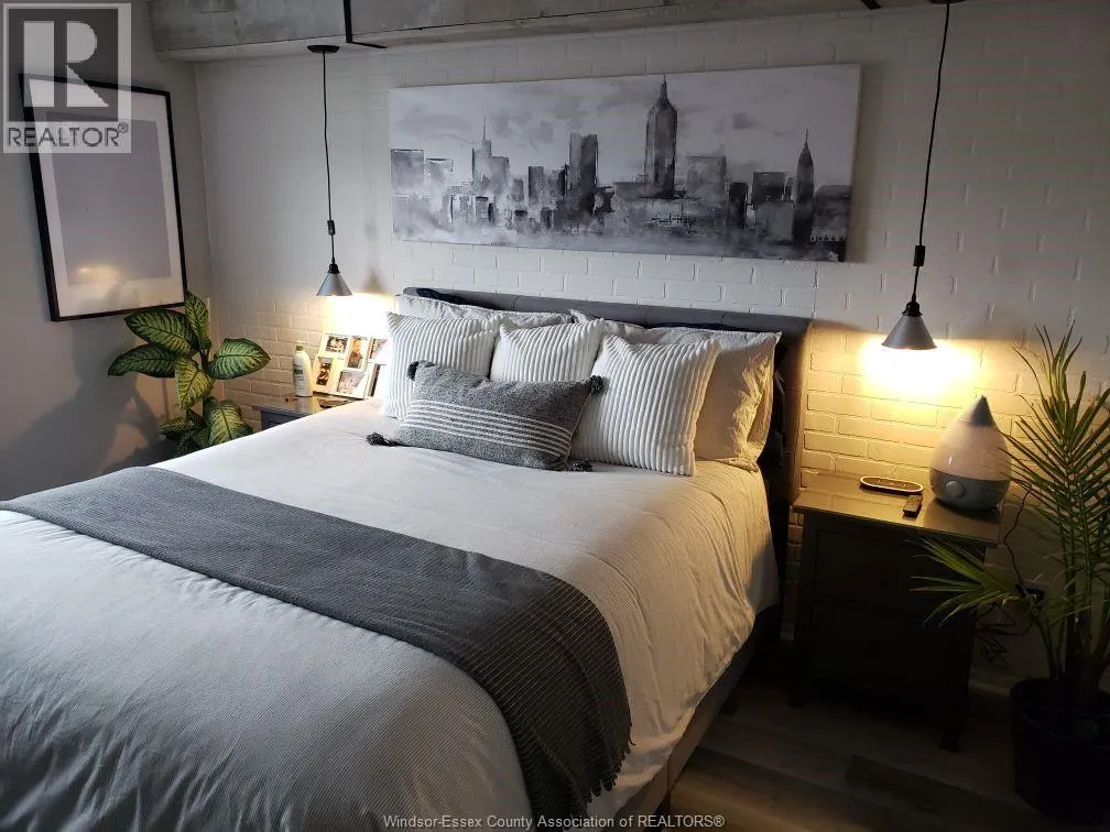 3936 WYANDOTTE STREET East Unit# 710