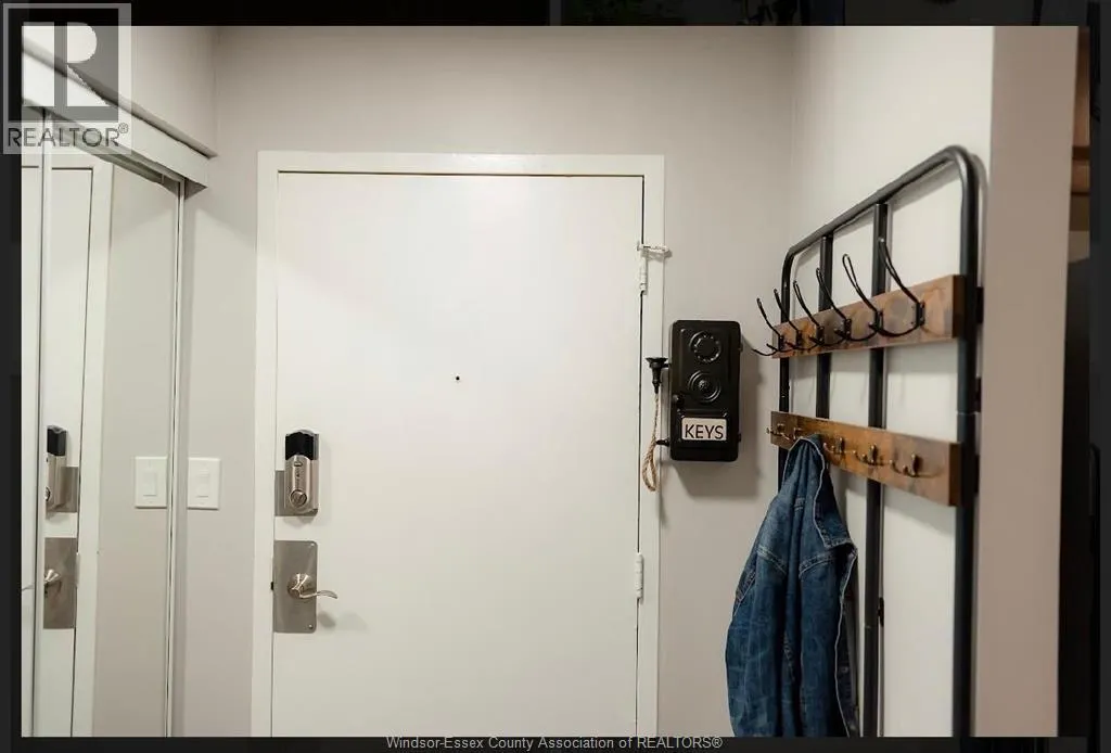 3936 WYANDOTTE STREET East Unit# 710