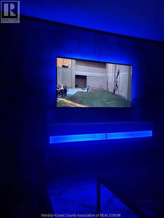 3936 WYANDOTTE STREET East Unit# 710