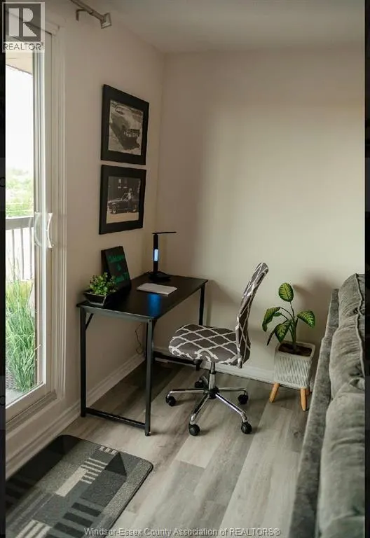 3936 WYANDOTTE STREET East Unit# 710