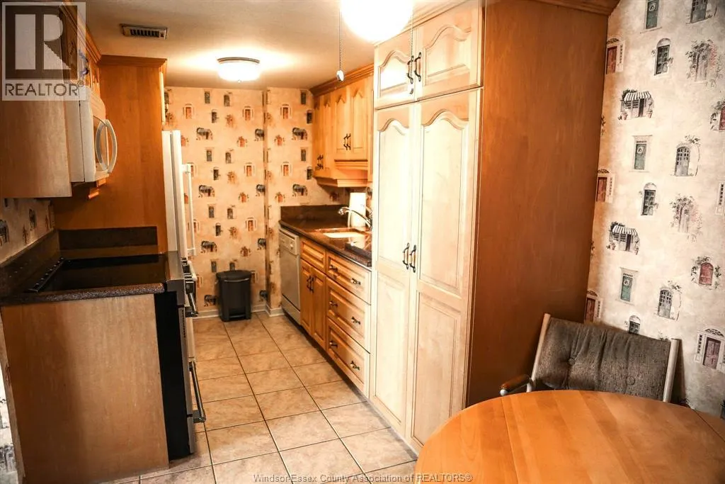 380 PELISSIER Unit# 2303