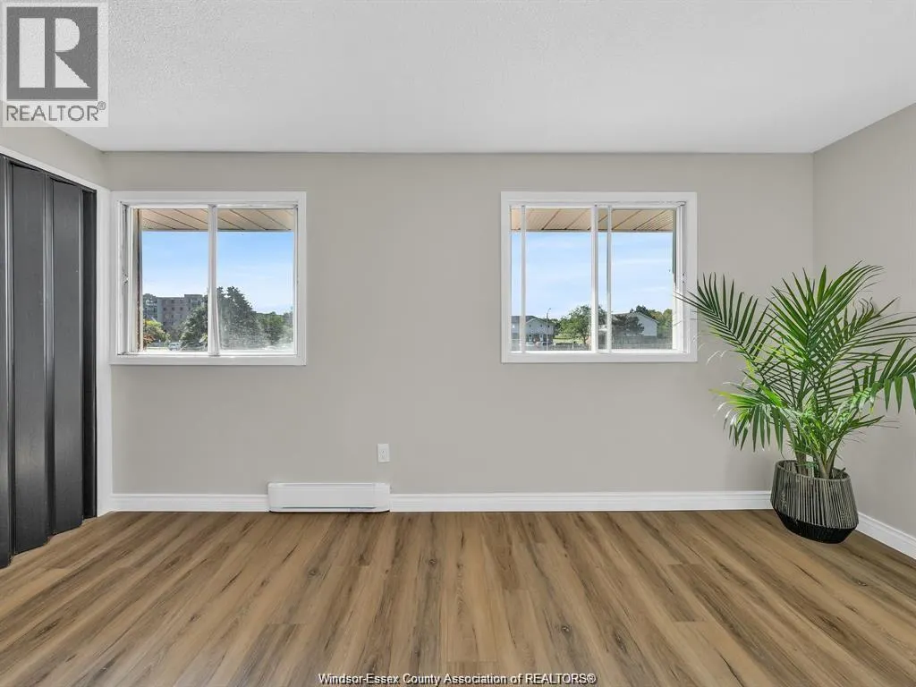 3073 MEADOWBROOK LANE Unit# 10