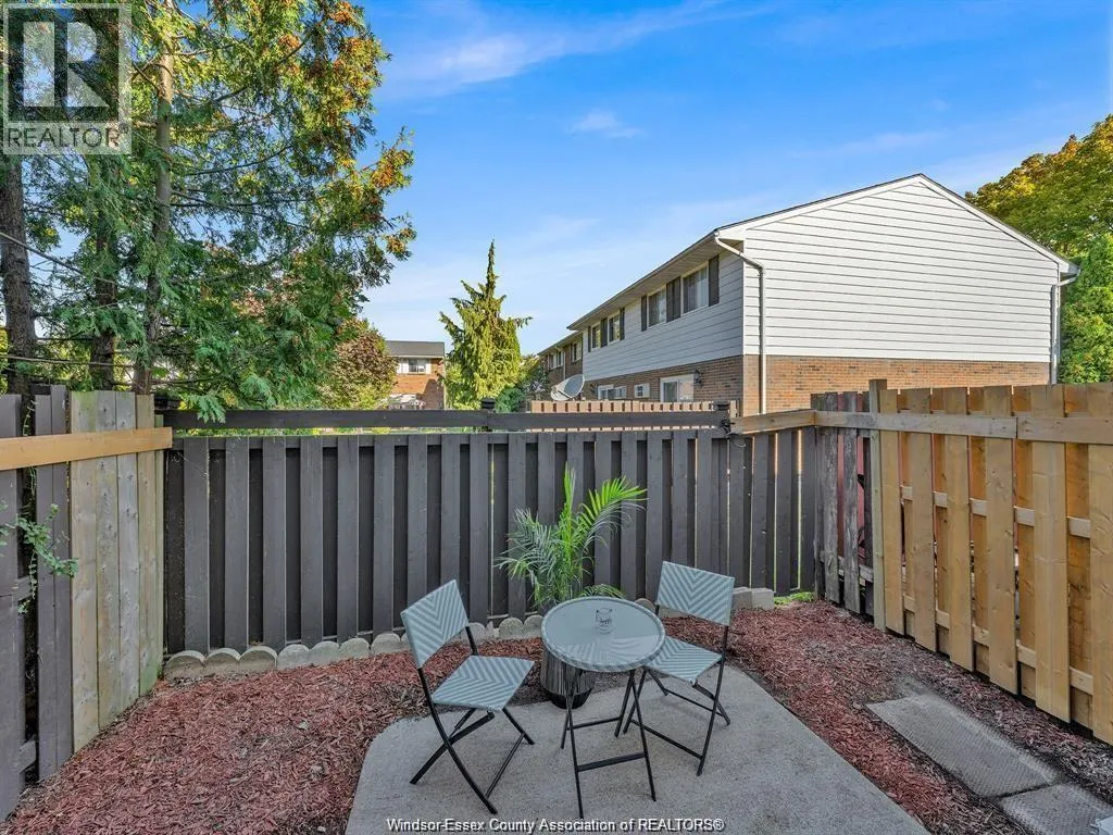 3073 MEADOWBROOK LANE Unit# 10