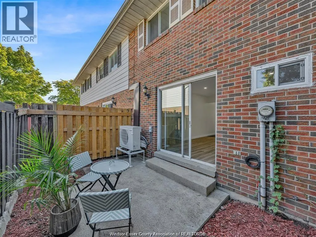 3073 MEADOWBROOK LANE Unit# 10