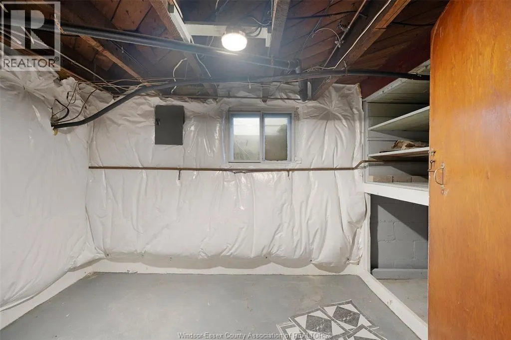 886 GLADSTONE AVENUE