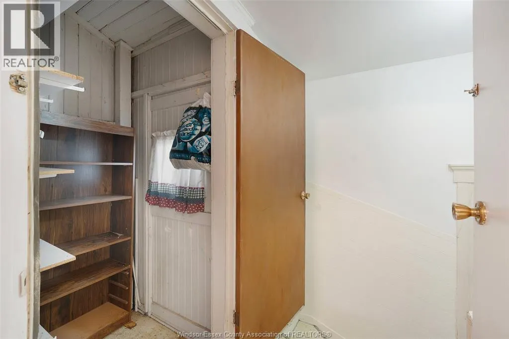 886 GLADSTONE AVENUE