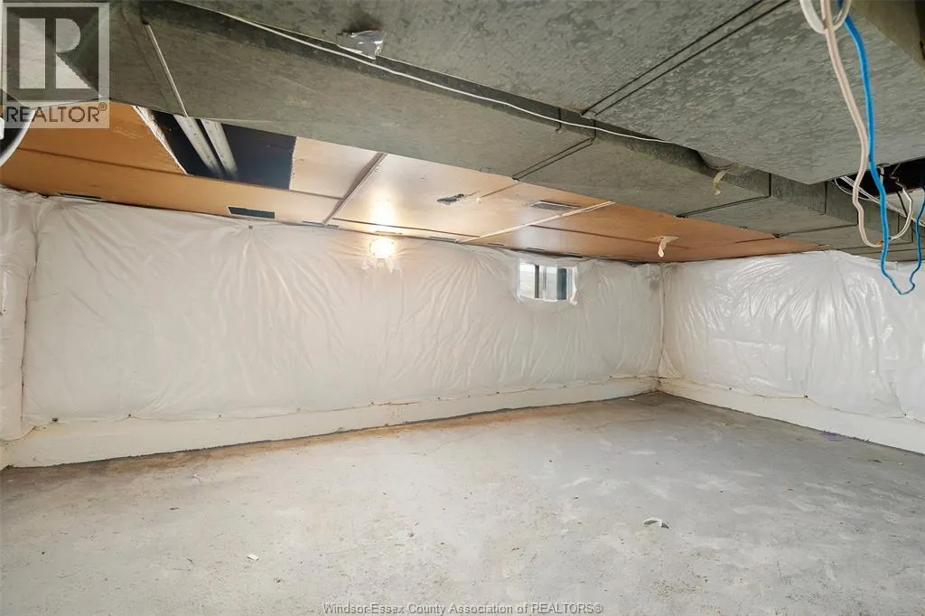 886 GLADSTONE AVENUE