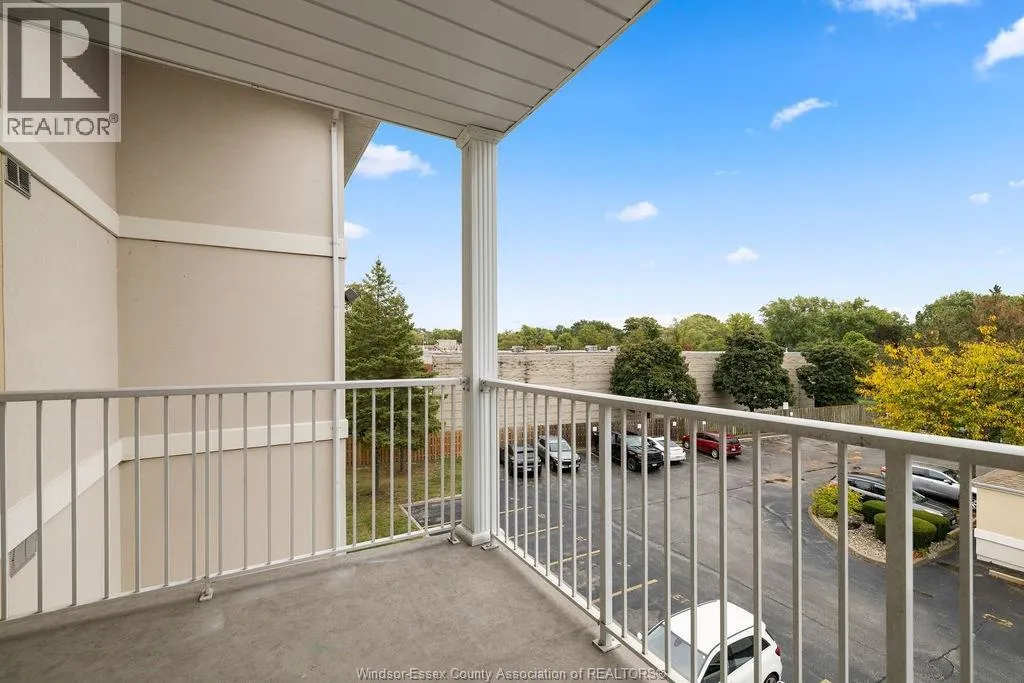 1535 GRAND MARAIS ROAD West Unit# 301